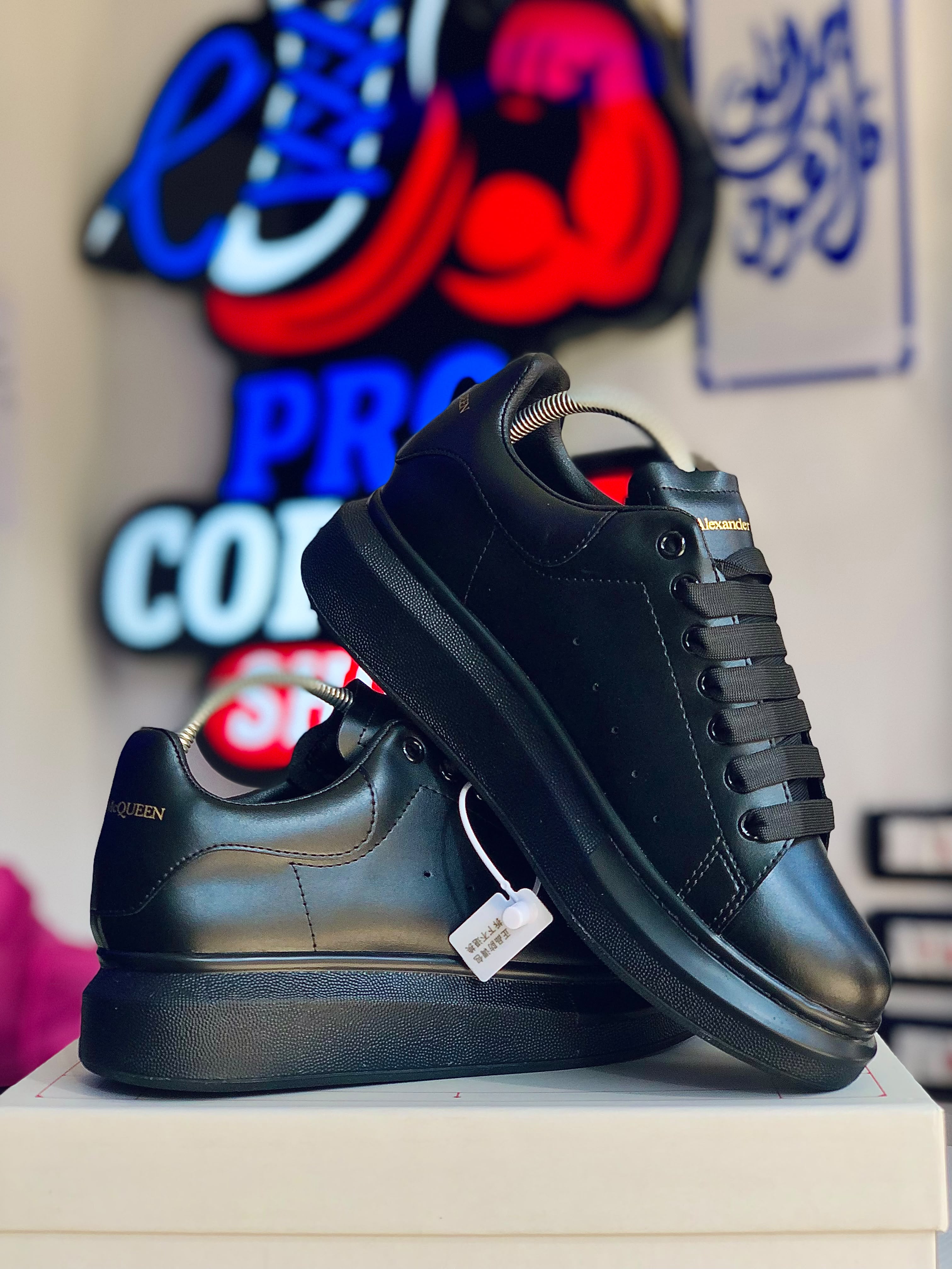 Alexander McQueen - Black Elite